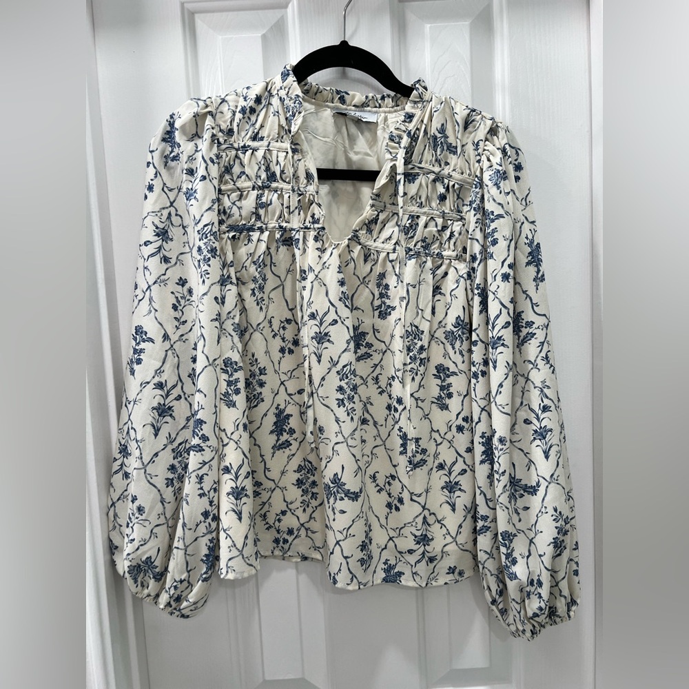 Polagram White and Blue Ruffled Long Sleeve Blouse